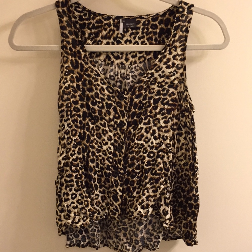 Cute leopard print tank!!
